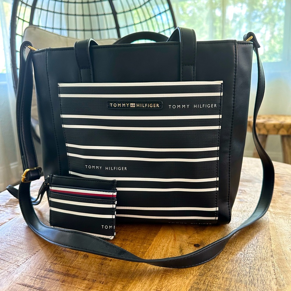 Women's bag, condition as new, without damage and defects.